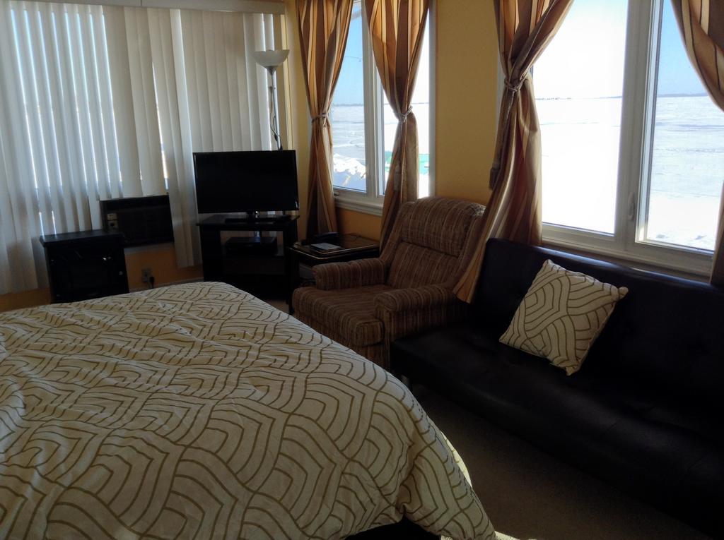 Motel Rive Du Lac Saint-Zotique Bilik gambar